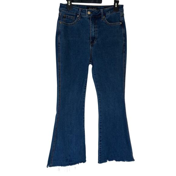 Judy Blue Flare Leg Wide Leg Raw Hem Jeans
Size 13/31 Boho Hippie Denim - Picture 1 of 10